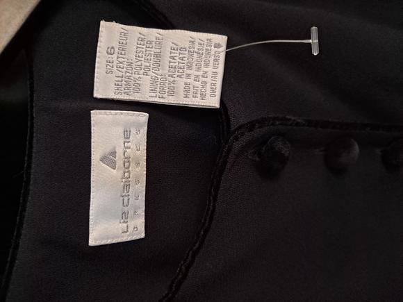 Liz Claiborne  Black With Velour Trim and‎ Buttons Blazer Size 6 - Picture 3 of 5